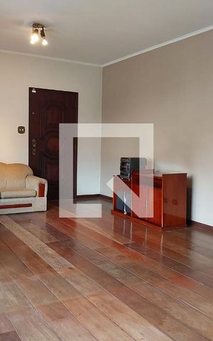 Casa à venda com 200m², 3 quartos e 4 vagas Casa à venda com 200m², 3 quartos e 4 vagasSala