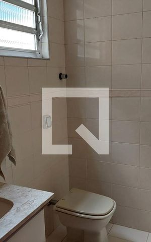 Casa à venda com 200m², 3 quartos e 4 vagas Casa à venda com 200m², 3 quartos e 4 vagasLavabo
