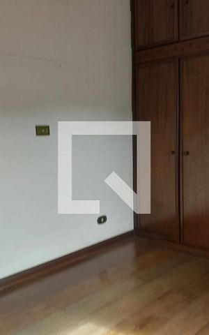 Casa à venda com 200m², 3 quartos e 4 vagas Casa à venda com 200m², 3 quartos e 4 vagasQuarto 1
