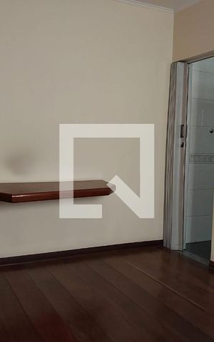 Casa à venda com 200m², 3 quartos e 4 vagas Casa à venda com 200m², 3 quartos e 4 vagasSuíte
