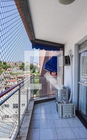 Apartamento à venda com 180m², 3 quartos e 2 vagas Apartamento à venda com 180m², 3 quartos e 2 vagasVaranda da Sala