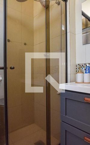 Apartamento à venda com 180m², 3 quartos e 2 vagas Apartamento à venda com 180m², 3 quartos e 2 vagasBanheiro da Suíte 1