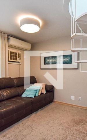 Apartamento à venda com 180m², 3 quartos e 2 vagas Apartamento à venda com 180m², 3 quartos e 2 vagasSala