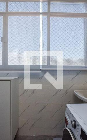 Apartamento à venda com 180m², 3 quartos e 2 vagas Apartamento à venda com 180m², 3 quartos e 2 vagasÁrea de Serviço