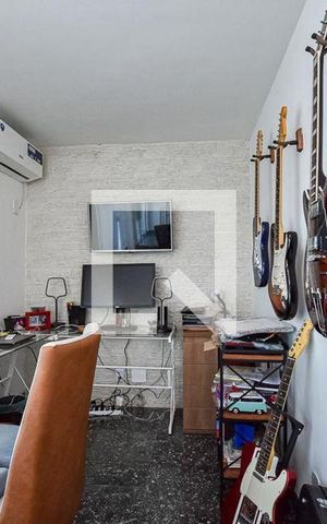 Apartamento à venda com 180m², 3 quartos e 2 vagas Apartamento à venda com 180m², 3 quartos e 2 vagasSala 2