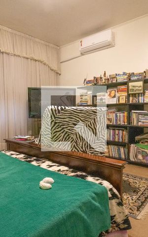 Casa à venda com 310m², 3 quartos e 4 vagasSuite 2