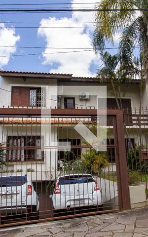 Casa à venda com 310m², 3 quartos e 4 vagasFachada