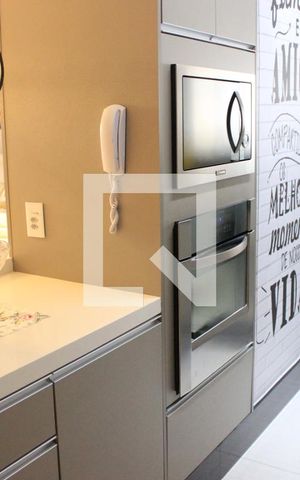 Apartamento para alugar com 75m², 2 quartos e 2 vagasCozinha