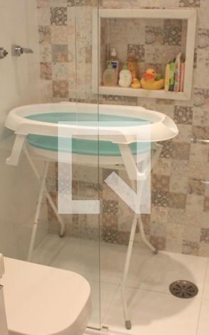 Apartamento para alugar com 75m², 2 quartos e 2 vagasBanheiro 1