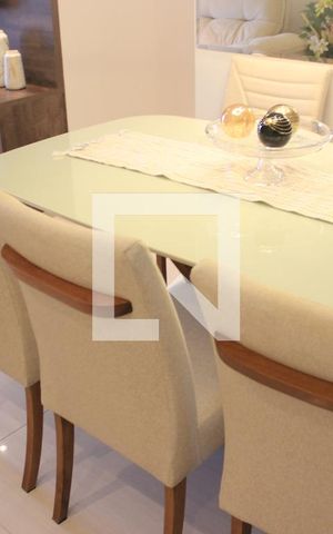 Apartamento para alugar com 75m², 2 quartos e 2 vagasSala