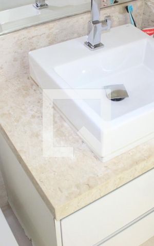Apartamento para alugar com 75m², 2 quartos e 2 vagasBanheiro da Suíte