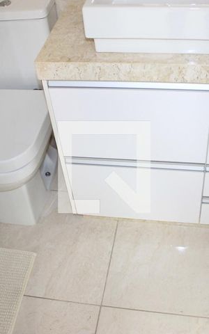 Apartamento para alugar com 75m², 2 quartos e 2 vagasBanheiro da Suíte
