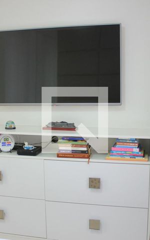 Apartamento para alugar com 75m², 2 quartos e 2 vagasSuíte