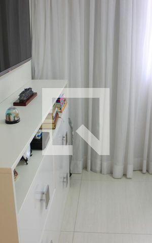 Apartamento para alugar com 75m², 2 quartos e 2 vagasSuíte
