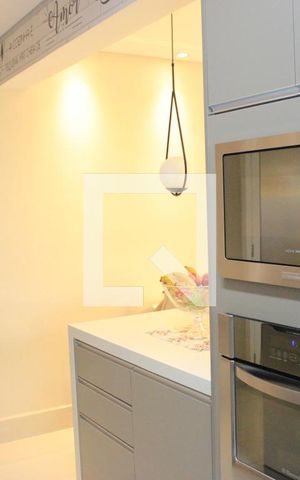 Apartamento para alugar com 75m², 2 quartos e 2 vagasCozinha