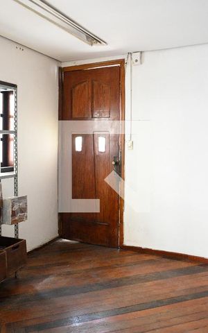 Casa à venda com 296m², 2 quartos e 2 vagas