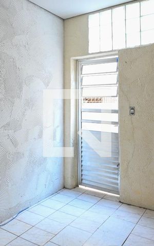 Casa à venda com 296m², 2 quartos e 2 vagas