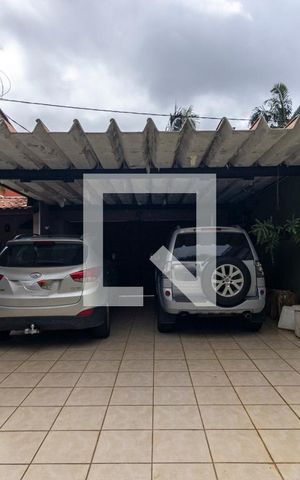 Casa à venda com 280m², 2 quartos e 5 vagas Casa à venda com 280m², 2 quartos e 5 vagasGaragem