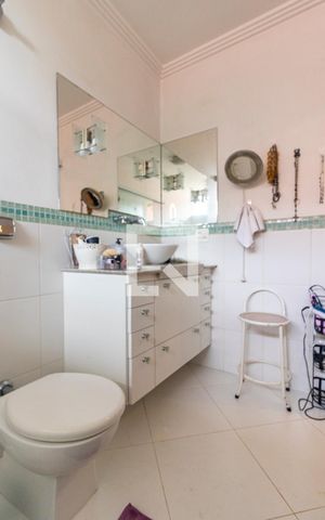 Casa à venda com 280m², 2 quartos e 5 vagas Casa à venda com 280m², 2 quartos e 5 vagasSuíte 1
