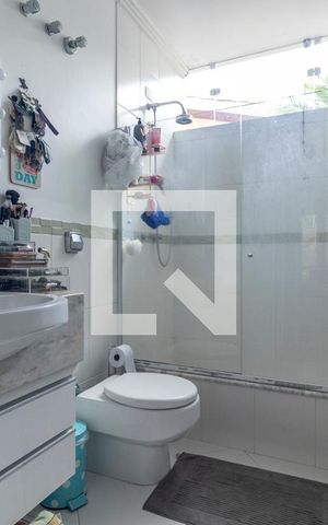 Casa à venda com 280m², 2 quartos e 5 vagas Casa à venda com 280m², 2 quartos e 5 vagasSuíte 2 - Banheiro 1