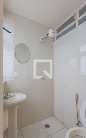 Apartamento para alugar com 120m², 3 quartos e 2 vagasBanheiro de serviço