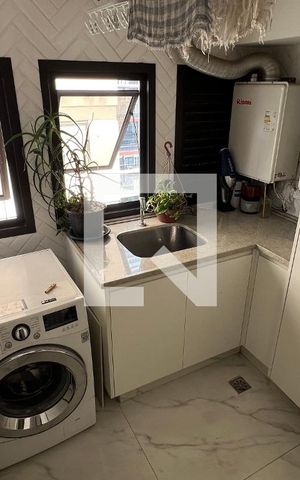 Apartamento à venda com 204m², 3 quartos e 1 vaga Apartamento à venda com 204m², 3 quartos e 1 vagaÁrea de Serviço