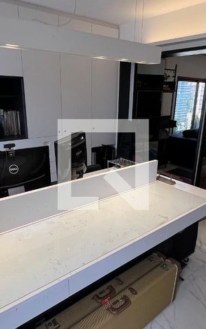 Apartamento à venda com 204m², 3 quartos e 1 vaga Apartamento à venda com 204m², 3 quartos e 1 vagaEscritório