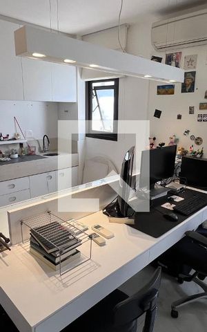 Apartamento à venda com 204m², 3 quartos e 1 vaga Apartamento à venda com 204m², 3 quartos e 1 vagaEscritório