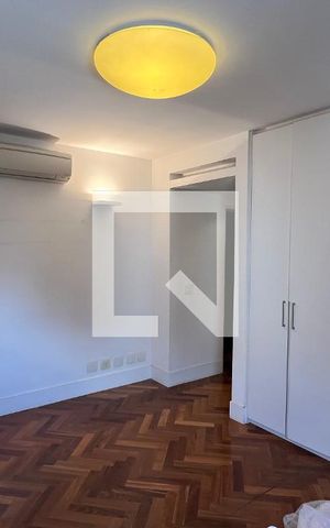 Apartamento à venda com 204m², 3 quartos e 1 vaga Apartamento à venda com 204m², 3 quartos e 1 vagaSuite 1