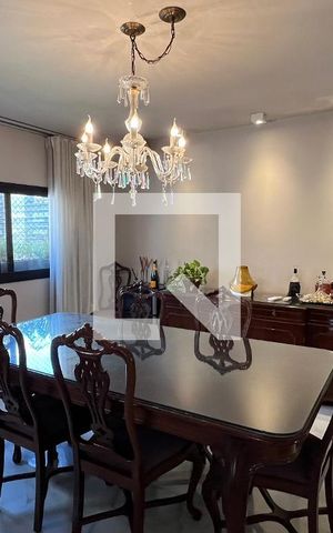 Apartamento à venda com 204m², 3 quartos e 1 vaga Apartamento à venda com 204m², 3 quartos e 1 vagaSala de Jantar