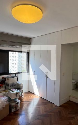 Apartamento à venda com 204m², 3 quartos e 1 vaga Apartamento à venda com 204m², 3 quartos e 1 vagaSuite 1