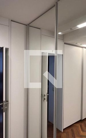 Apartamento à venda com 204m², 3 quartos e 1 vaga Apartamento à venda com 204m², 3 quartos e 1 vagaCloset da suíte 3