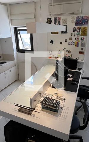 Apartamento à venda com 204m², 3 quartos e 1 vaga Apartamento à venda com 204m², 3 quartos e 1 vagaEscritório