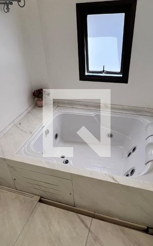 Apartamento à venda com 204m², 3 quartos e 1 vaga Apartamento à venda com 204m², 3 quartos e 1 vagaBanheiro da Suíte 3