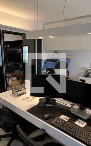 Apartamento à venda com 204m², 3 quartos e 1 vaga Apartamento à venda com 204m², 3 quartos e 1 vagaEscritório