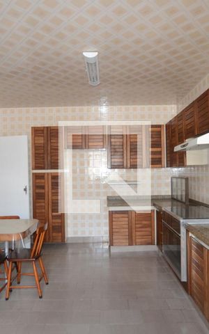 Apartamento à venda com 206m², 3 quartos e 2 vagasCozinha