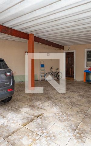 Casa à venda com 303m², 3 quartos e 4 vagas Casa à venda com 303m², 3 quartos e 4 vagasGaragem