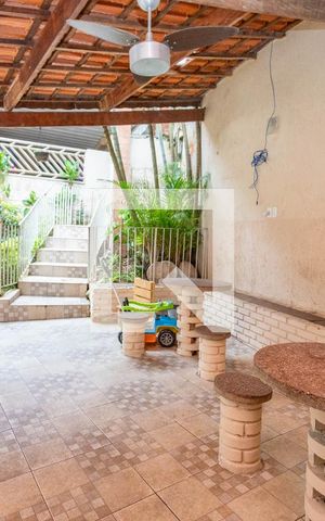 Casa à venda com 303m², 3 quartos e 4 vagas Casa à venda com 303m², 3 quartos e 4 vagasChurrasqueira