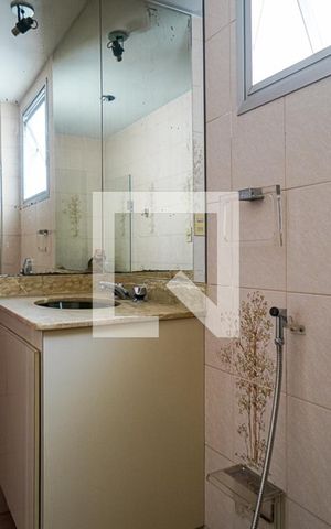 Apartamento à venda com 304m², 4 quartos e 2 vagas Apartamento à venda com 304m², 4 quartos e 2 vagasBanheiro da Suíte