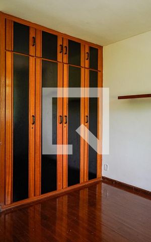 Apartamento à venda com 304m², 4 quartos e 2 vagas Apartamento à venda com 304m², 4 quartos e 2 vagasQuarto 1