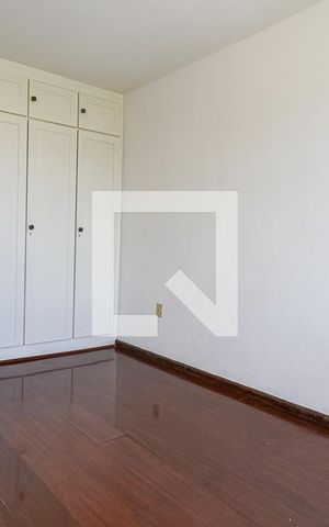 Apartamento à venda com 304m², 4 quartos e 2 vagas Apartamento à venda com 304m², 4 quartos e 2 vagasSuite