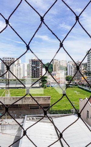 Apartamento à venda com 304m², 4 quartos e 2 vagas Apartamento à venda com 304m², 4 quartos e 2 vagasVista da Suíte