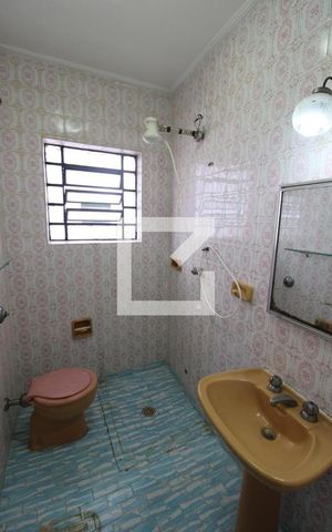 Casa à venda com 153m², 2 quartos e 2 vagasBanheiro 2