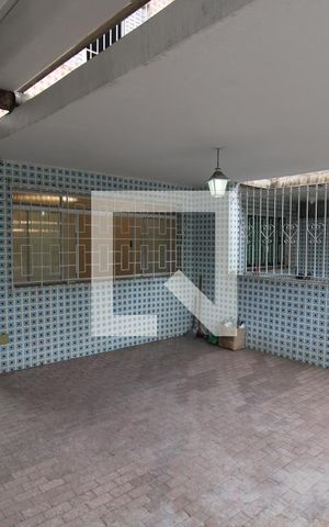 Casa à venda com 153m², 2 quartos e 2 vagasGaragem