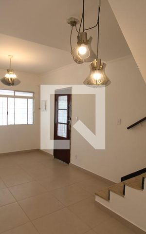 Casa à venda com 153m², 2 quartos e 2 vagasSala