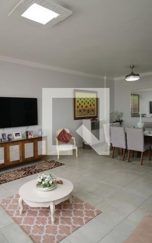 Apartamento à venda com 140m², 5 quartos e 2 vagasSala