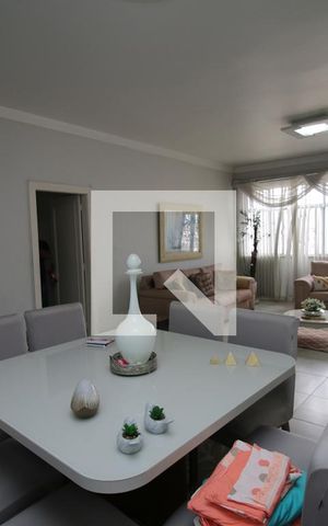 Apartamento à venda com 140m², 5 quartos e 2 vagasSala