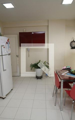 Apartamento à venda com 140m², 5 quartos e 2 vagasCozinha
