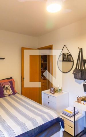 Casa de condomínio à venda com 160m², 4 quartos e 2 vagas Casa de condomínio à venda com 160m², 4 quartos e 2 vagasQuarto 3