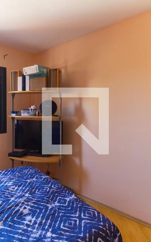 Casa de condomínio à venda com 160m², 4 quartos e 2 vagas Casa de condomínio à venda com 160m², 4 quartos e 2 vagasSuíte